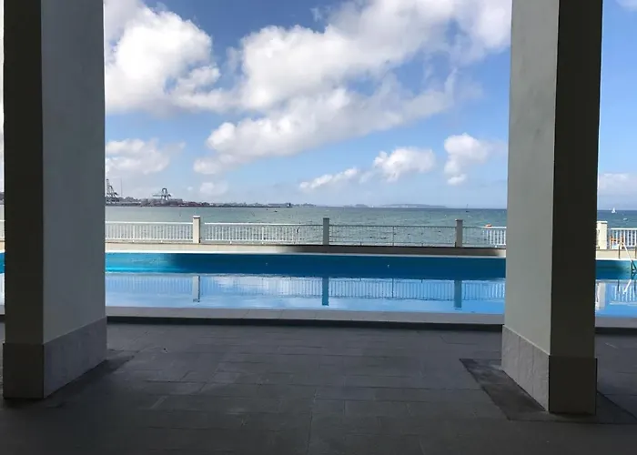 Impecable Piso Encima Playa Galicia